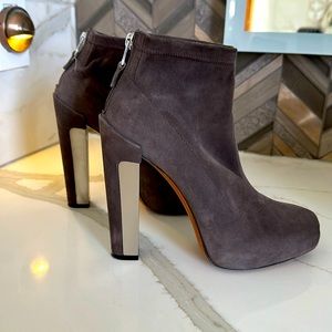 Brian Atwood, sz 7.5